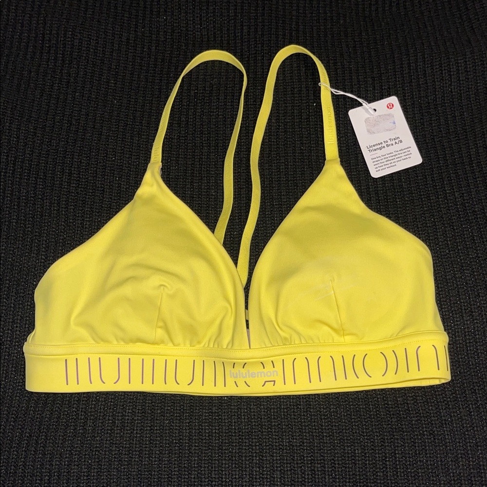NWT Lululemon licensed to train bra